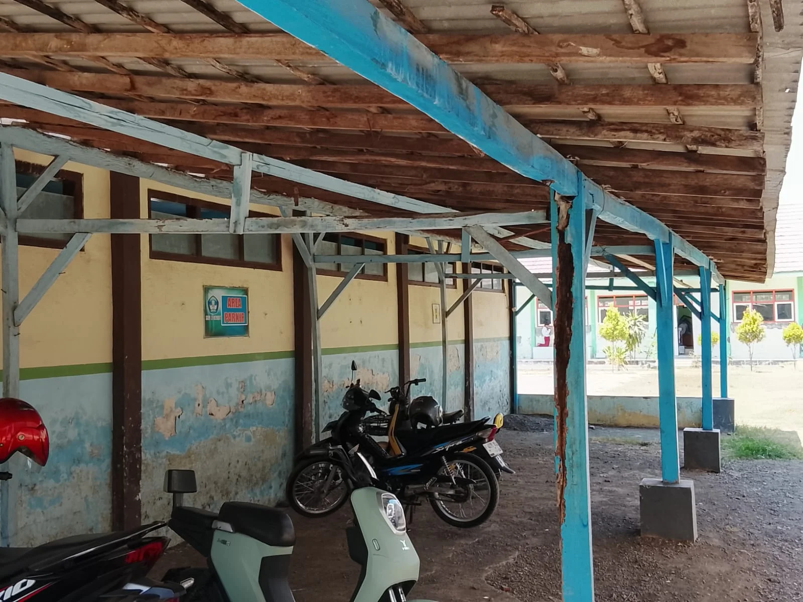 Tempat Parkir